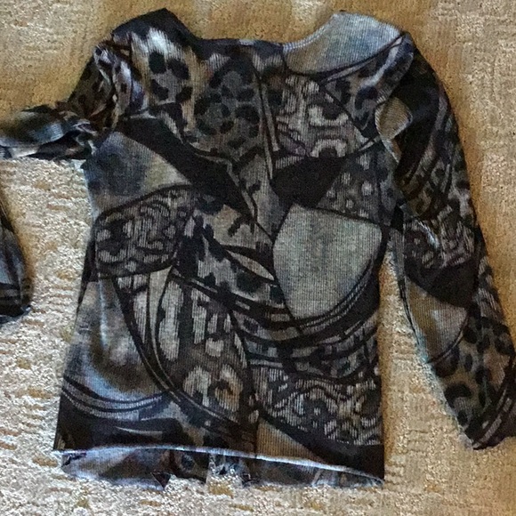 Keren Hart. Blk lg sl w/ attatched blk Tee  size M - Picture 6 of 6